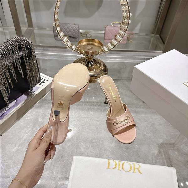 20251128184321498 250